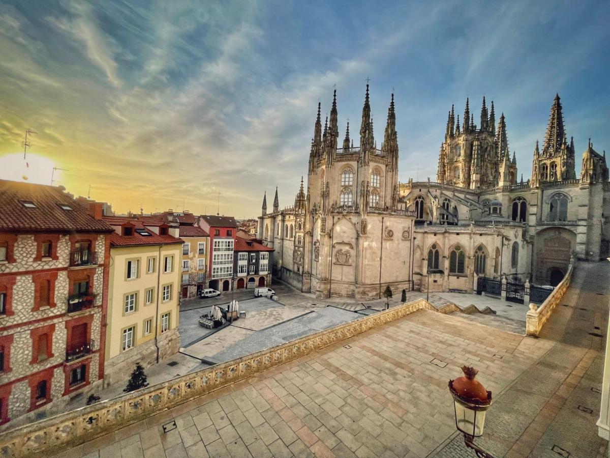 Una Mirada A La Catedral-Apartamentos Burgos Catedral Exterior photo